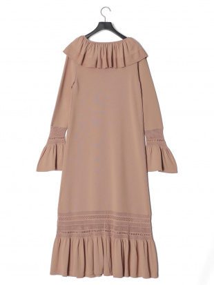 BEIGE 2WAY FRILL KNIT LONG DRESSを見る