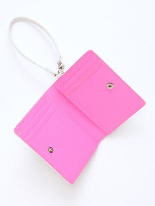 ピンク KUBERA bi fold wallet (white scotchgard)を見る