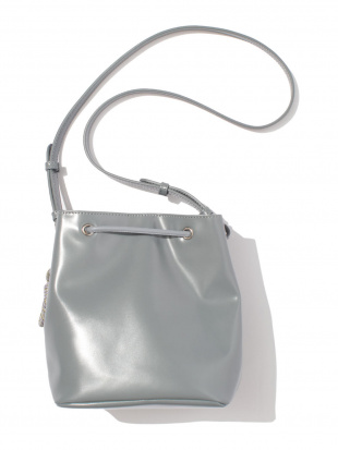 ブルー 巾着 ショルダーバッグ TECH LEATHER DRAWSTRING SHOULDERを見る