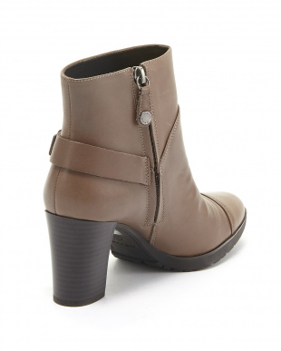 TAUPE 　ANKLE BOOTSを見る