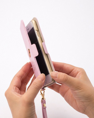 ピンク iPhone7・6s・6用手帳型ケース・リップ/デジタルアクセサリーを見る