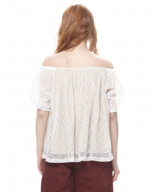 WHITE TULLE LACE OFF SHOLDER TOPを見る